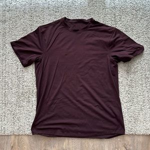 Lululemon workout shirt
